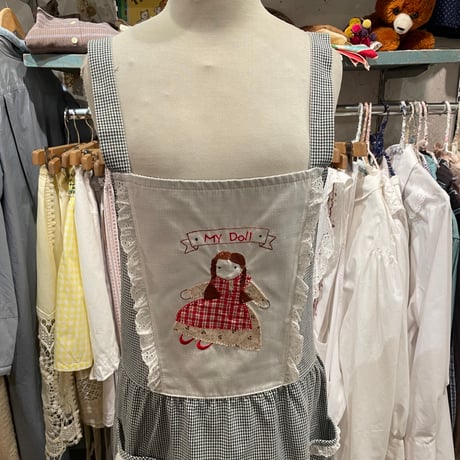 apron 483[ge745]