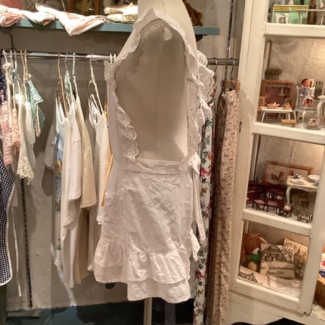 apron 433[ge136]
