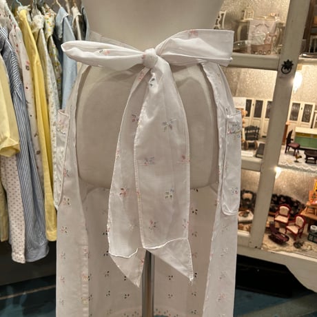 apron 374[na596]