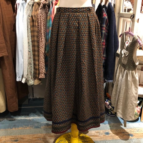 skirt 744[ge150]