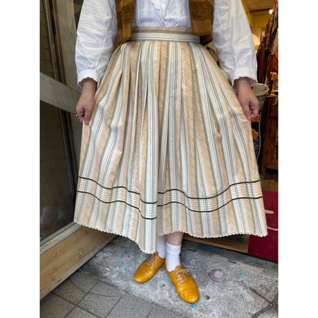 skirt 723[ge27]