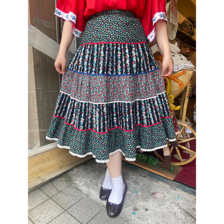 skirt 127[AC-6]