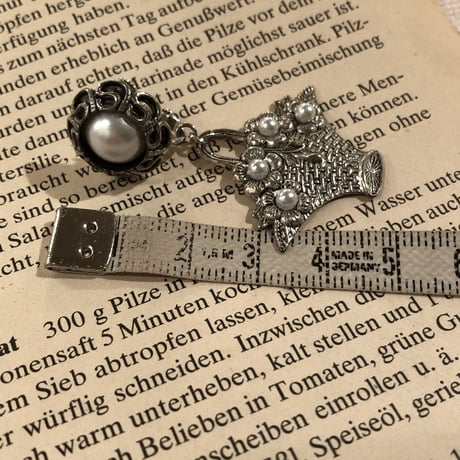 accessory 50[y204]