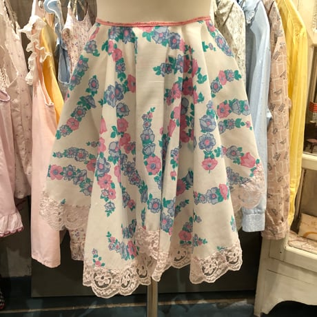 apron 401[na992]