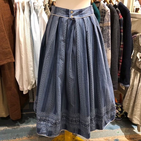 skirt 750[ge151]