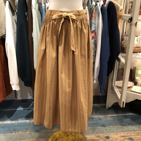 skirt 976[ks19]