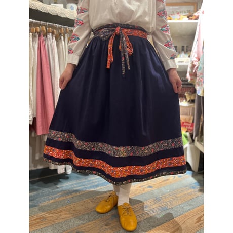 skirt 851[ge865]