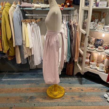 apron 489[ge752]