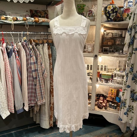 apron 371[ge759]