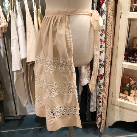 apron 441[ge138]