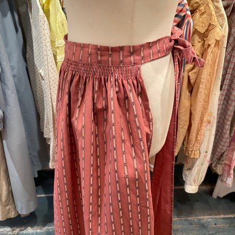 apron 352[ge706]