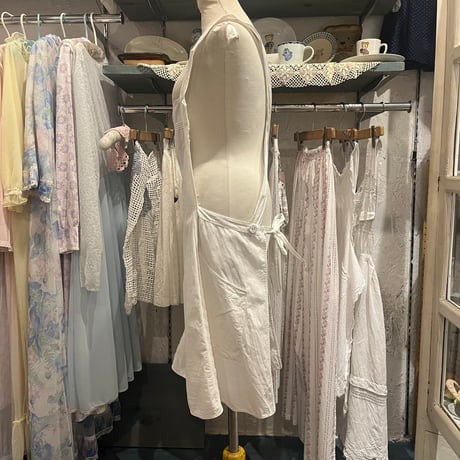apron 689[ge24]