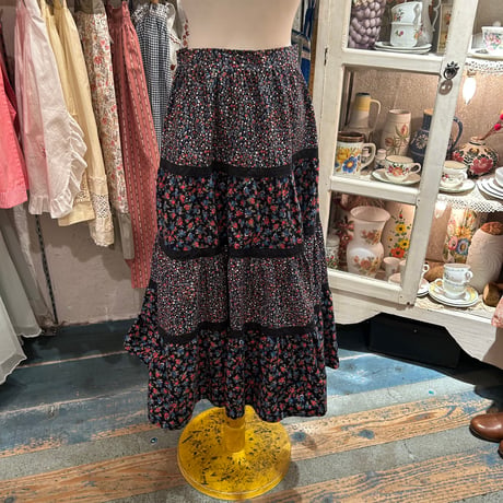 skirt 115[na555]