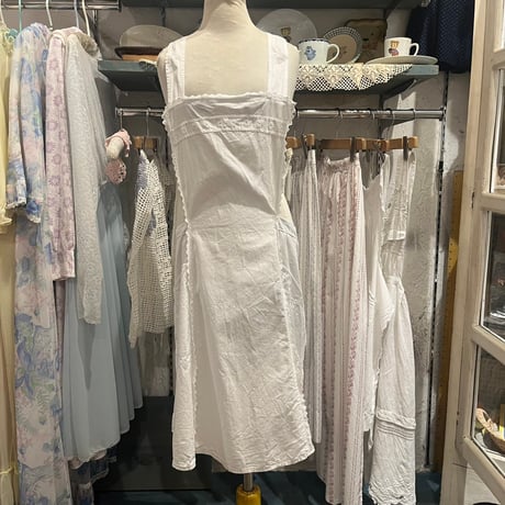apron 681[ge25]