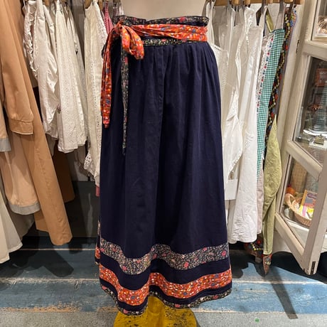 skirt 851[ge865]