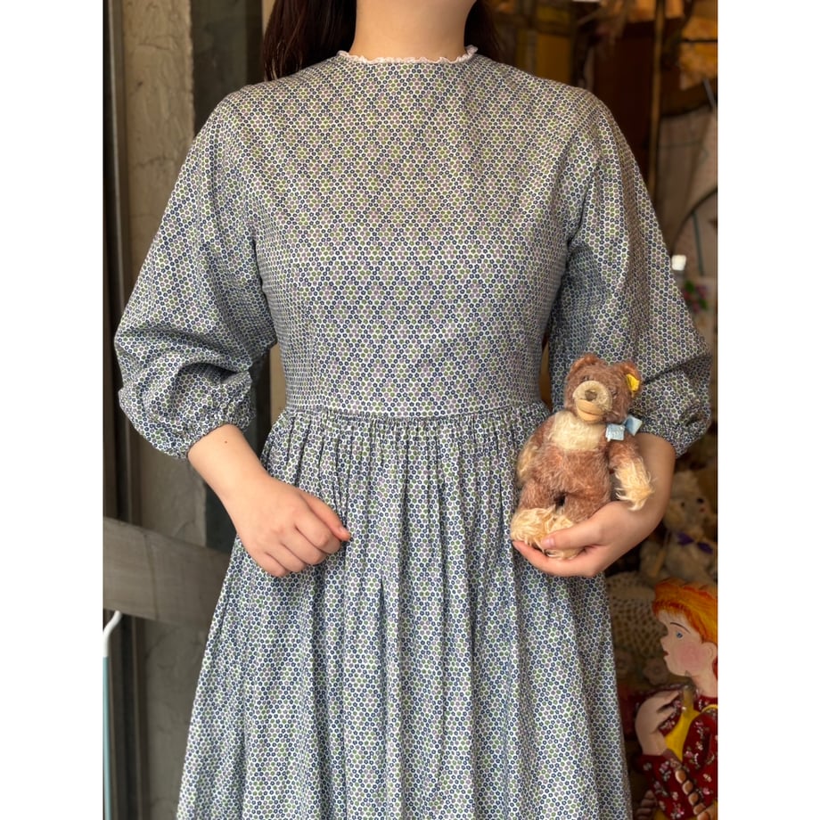 69e04e4ba3a20c41bfc53363