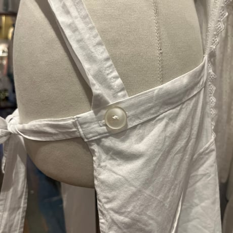 apron 681[ge25]