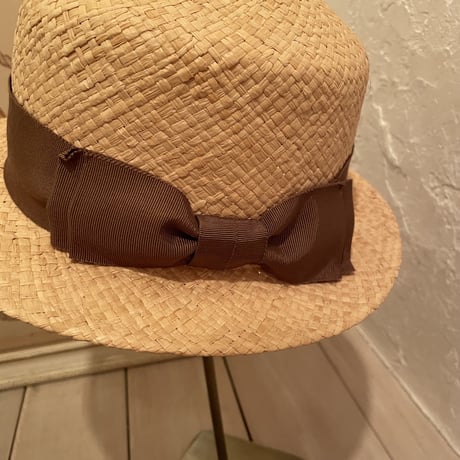 hat 135[ge-731]