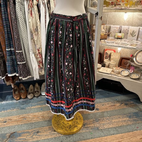 skirt892[ge95]