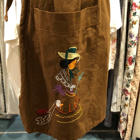 apron 437[ge147]