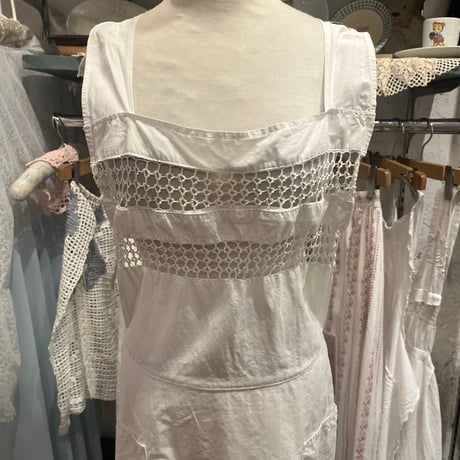 apron 686[ge35]
