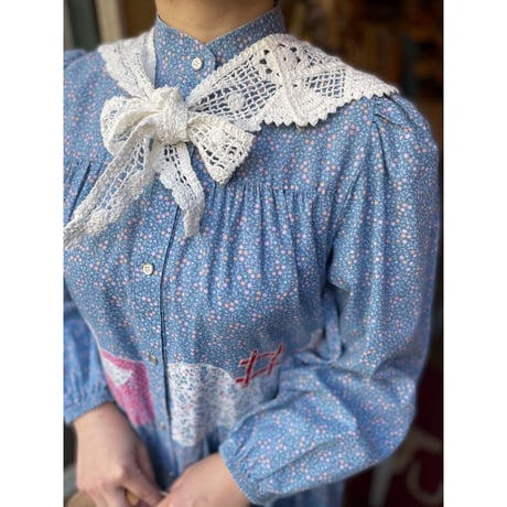 wearing collar 12[AA-195,AA-196]