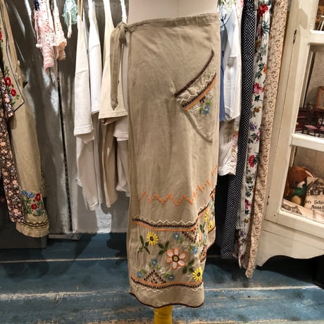 apron 438[ge141]