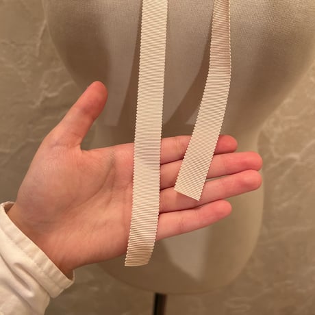 wearing collar52[na232]