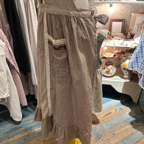 apron 649[ge583]