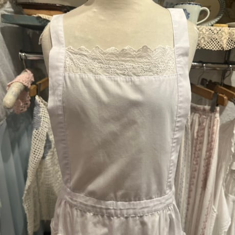 apron 685[ge34]
