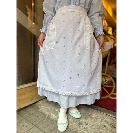 apron 374[na596]