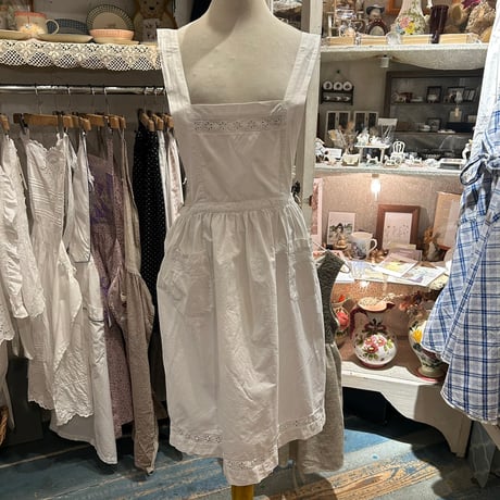 apron 646[ge576]