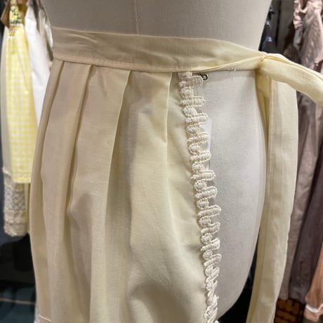 apron 481[ge743]