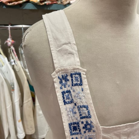 apron 422[ge108]