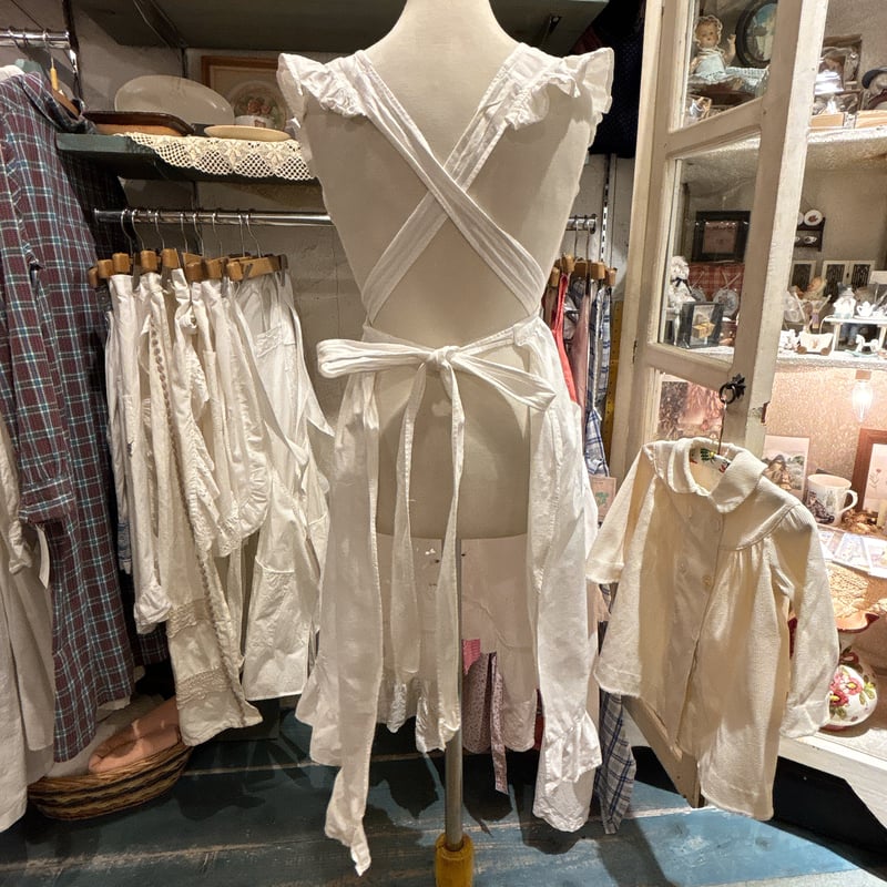 apron 652[ge619] | JuRian