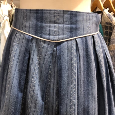 skirt 750[ge151]