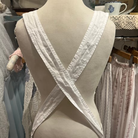 apron 681[ge25]