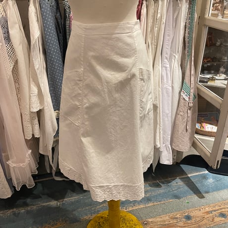 apron 696[ge165]