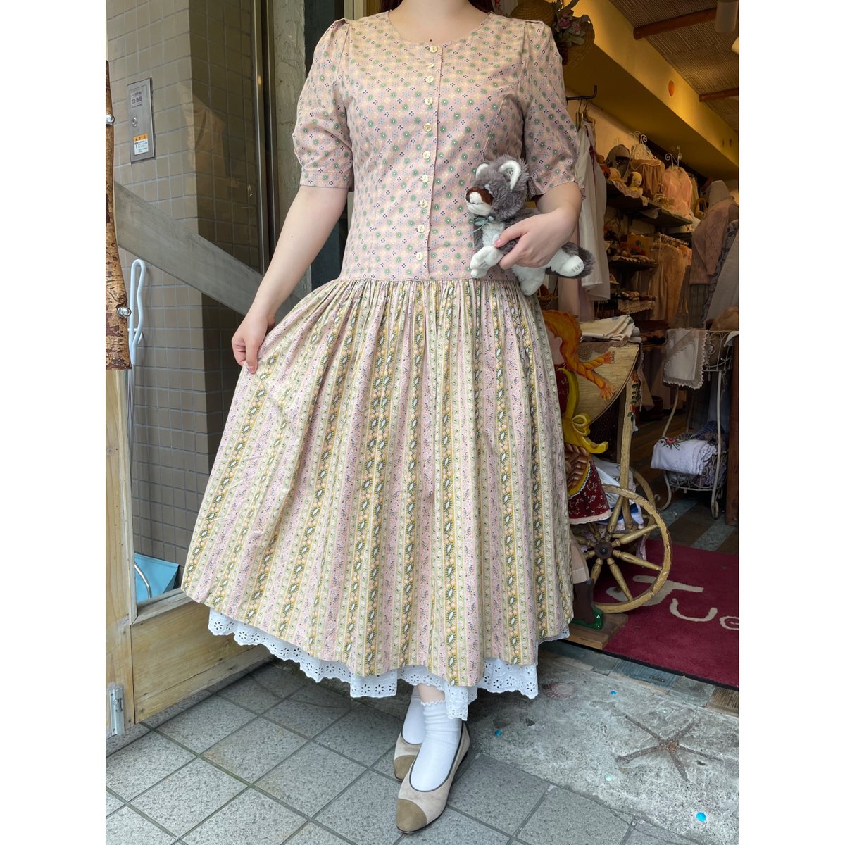 9万✨未使用 ルネ ウールロングジレ 刺繍入りくるみボタン 24年 オペラピンク 楽天市場】【アウトレット】【返品不可】インナー付きシアー