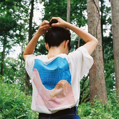 “お昼の月はしろい”Tシャツ