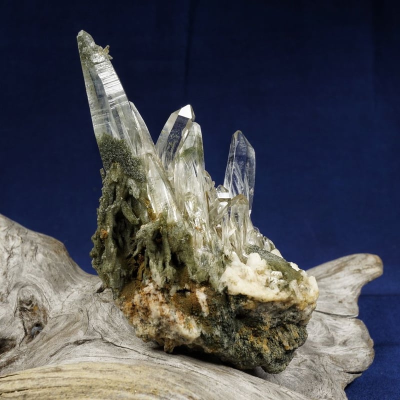 の*す様 ガネーシュヒマール水晶　ヒマラヤ水晶　かき揚げタイプ　クローライト ガネーシュヒマール産クローライトイン天然ヒマラヤ水晶