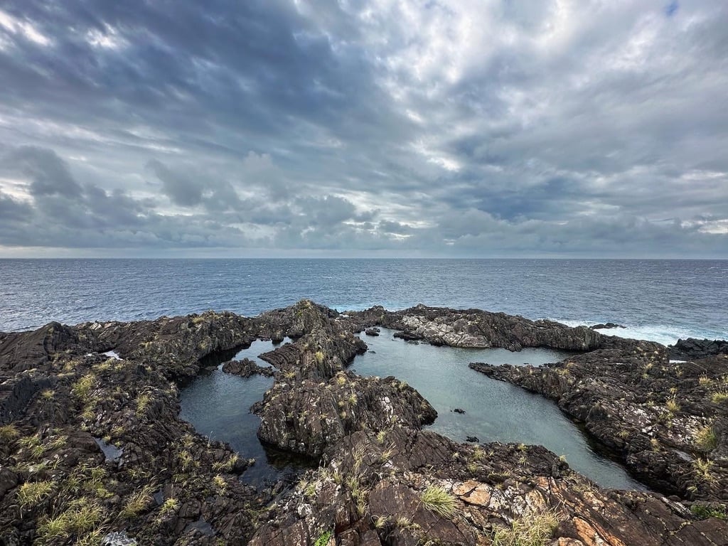 天然活水鉱石〚久遠水®〛約50億年前の宇宙由来の鉱物と“細胞浸透波”を