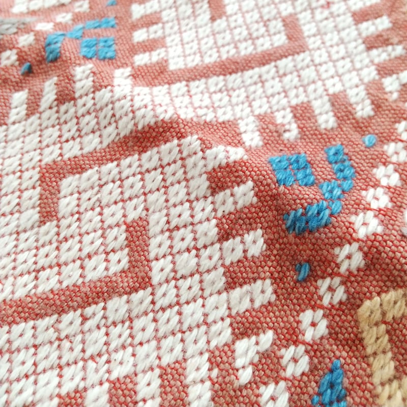 ラオスの手織り布（淡いテラコッタとブルー） | 中国・台湾・香港 ...