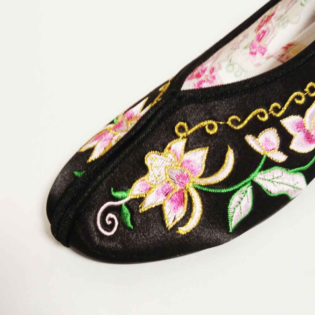 刺繍チャイナシューズ(ブラック) | 中国・台湾・香港・アジアの