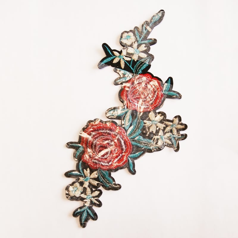 刺繍ワッペン「薔薇と小花」 | 中国・台湾・香港・アジアの 刺繍ワッペン「薔薇と小花」 | 中国・台湾・香港・アジアの