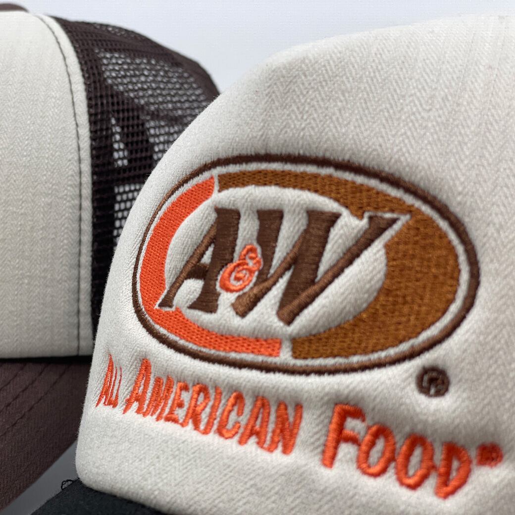 【u。さま専用】A&W メッシュロゴキャップ ブラック、ブラウン2点セット メッシュロゴキャップ：ブラック | A&W Okinawa