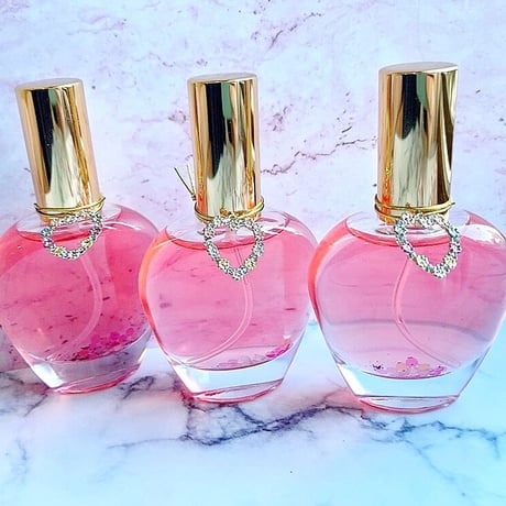 ※残１※  彼がアナタに、何度も恋をする♪運命の赤い糸スプレー（15ml）