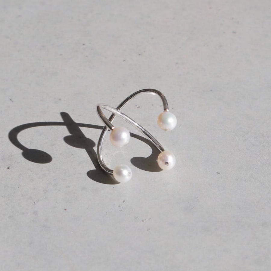 Saskia Diez / 4 PEARL RING | DELTA Saskia Diez / 4 PEARL RING | DELTA
