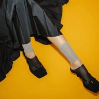 FAKUI / GLITTER SEE-THROUGH TABI SOCKS / SILVER