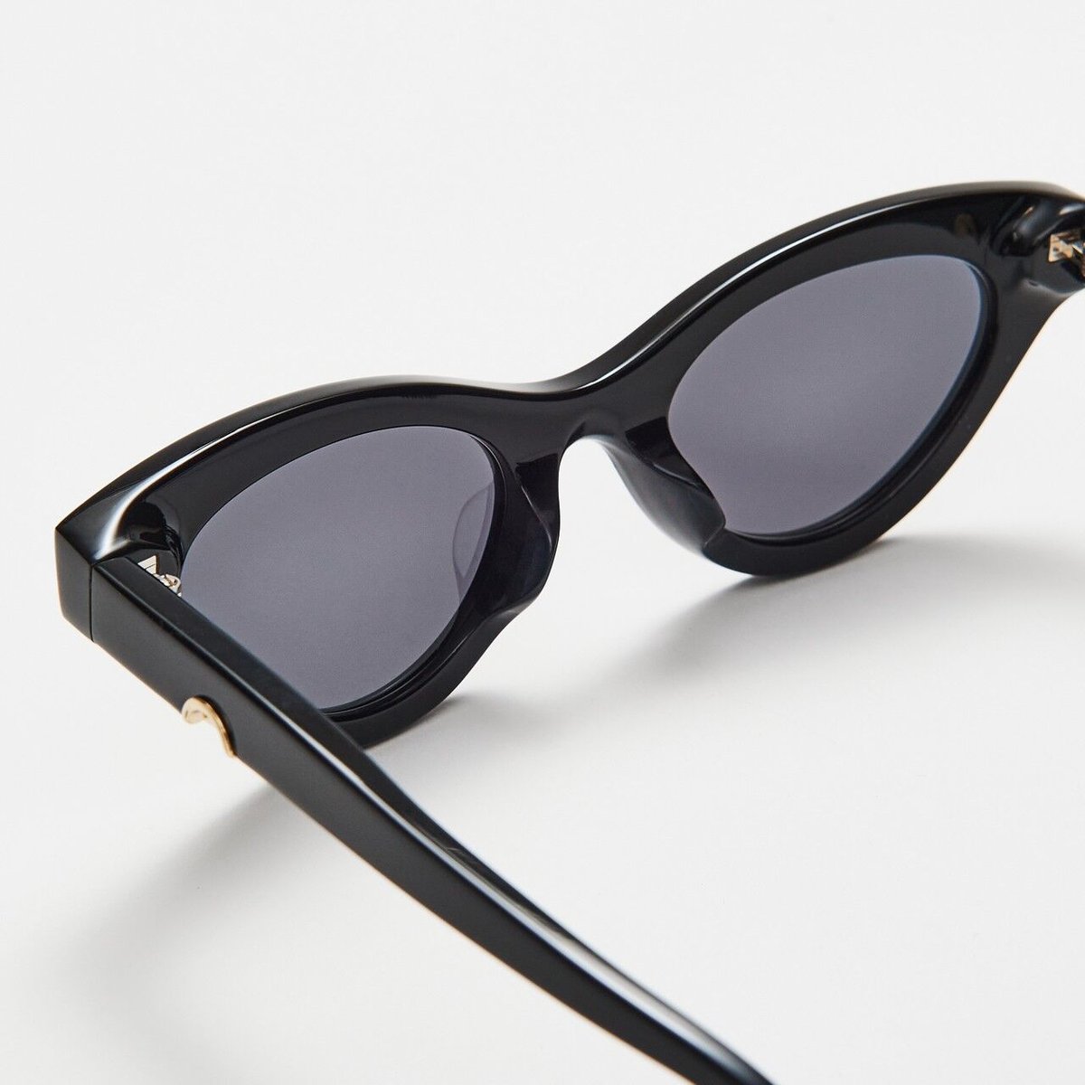 HUMA SUNGLASSES ここちよい Tilde ジオメトリック サングラス